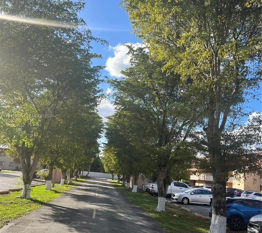 260 NW 107th Ave # 212, Miami FL 33172