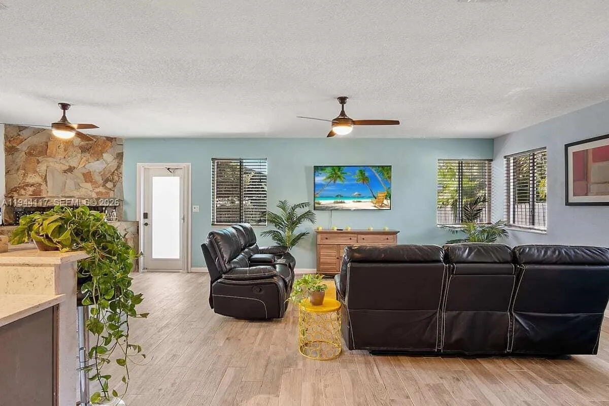 316 NW 29th St, Wilton Manors FL 33311