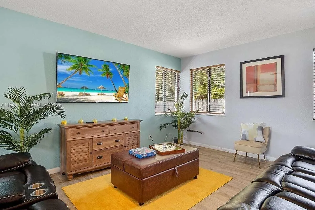 316 NW 29th St, Wilton Manors FL 33311