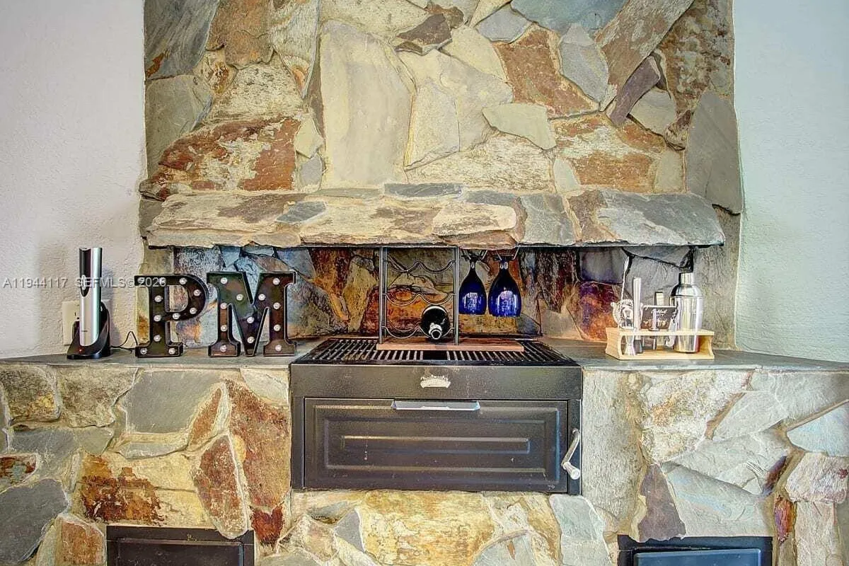 316 NW 29th St, Wilton Manors FL 33311