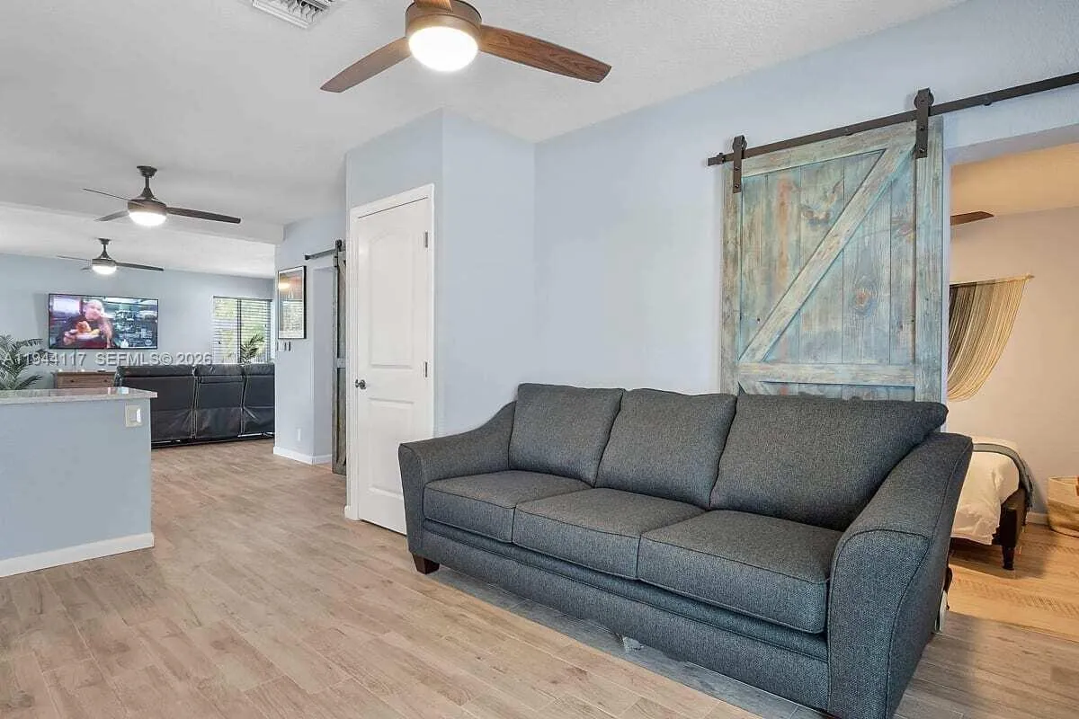 316 NW 29th St, Wilton Manors FL 33311