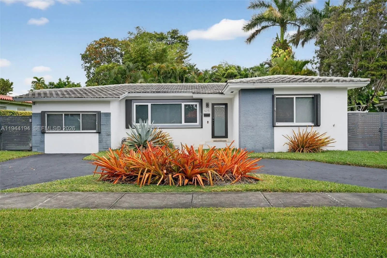 425 NE 114th St, Miami FL 33161