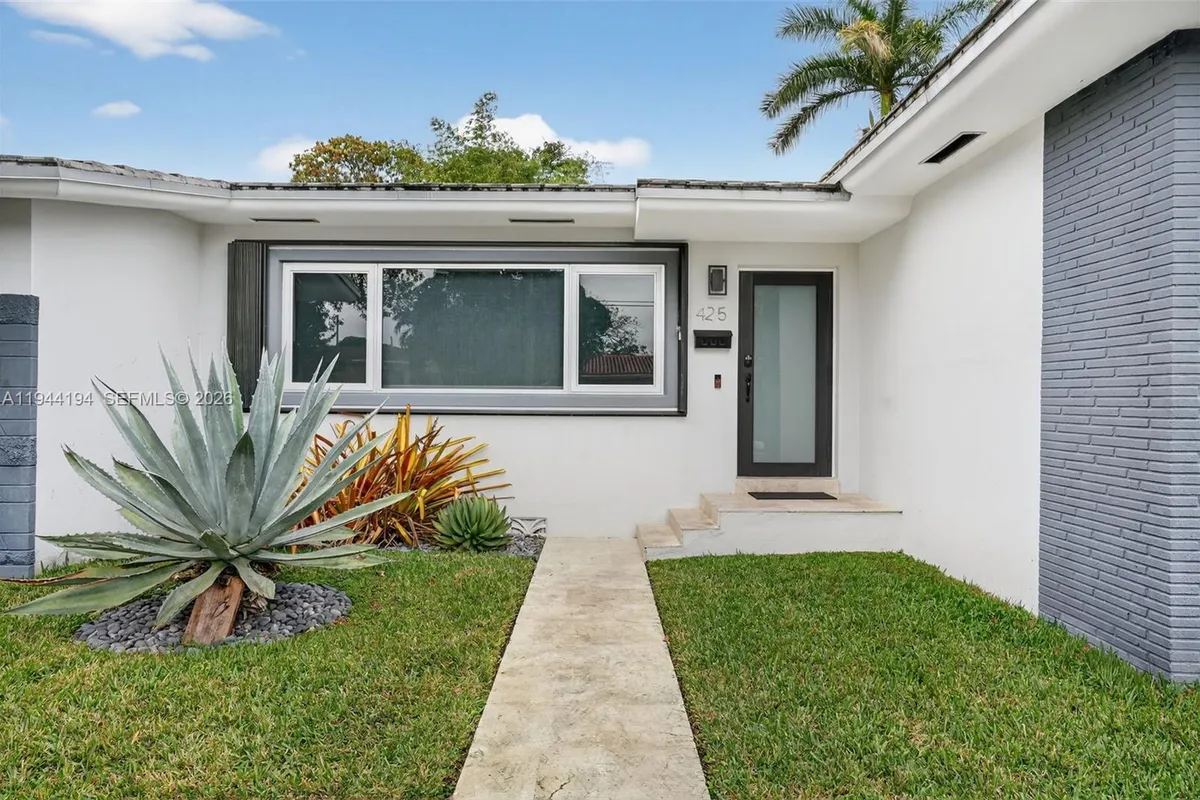 425 NE 114th St, Miami FL 33161