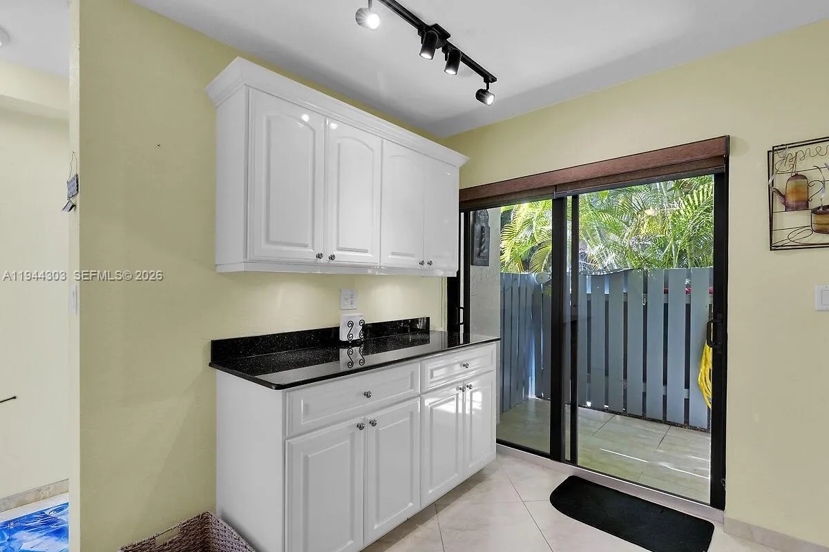 87200 Overseas Hwy # M2, Plantation Key FL 33036