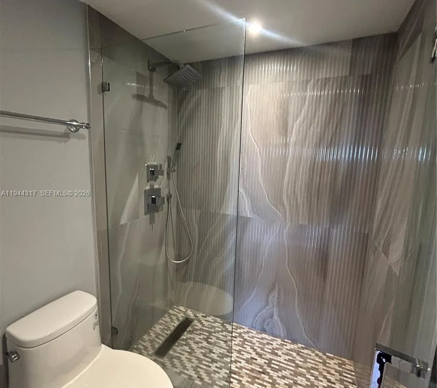 200 DIPLOMAT PKWY # 721, Hallandale Beach FL 33009