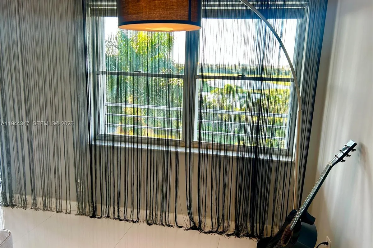 200 DIPLOMAT PKWY # 721, Hallandale Beach FL 33009