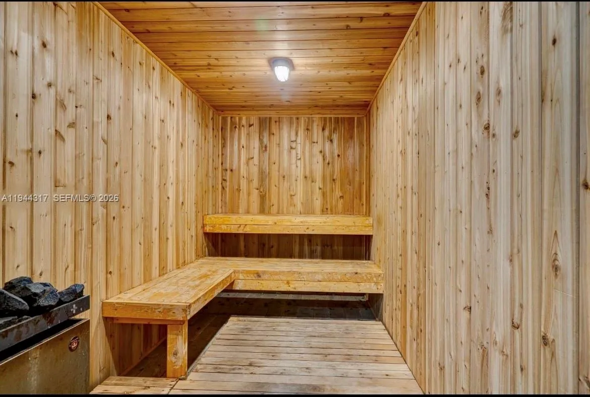 200 DIPLOMAT PKWY # 721, Hallandale Beach FL 33009