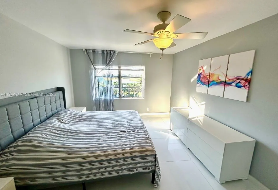 200 DIPLOMAT PKWY # 721, Hallandale Beach FL 33009