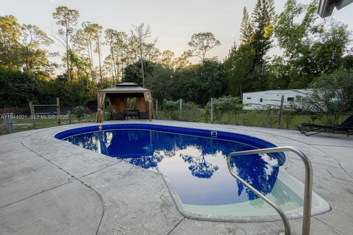 1181 W C Rd, Loxahatchee FL 33470