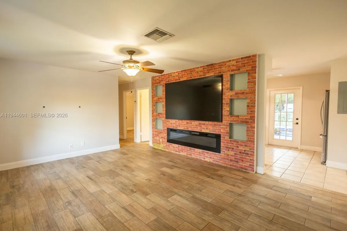 1181 W C Rd, Loxahatchee FL 33470