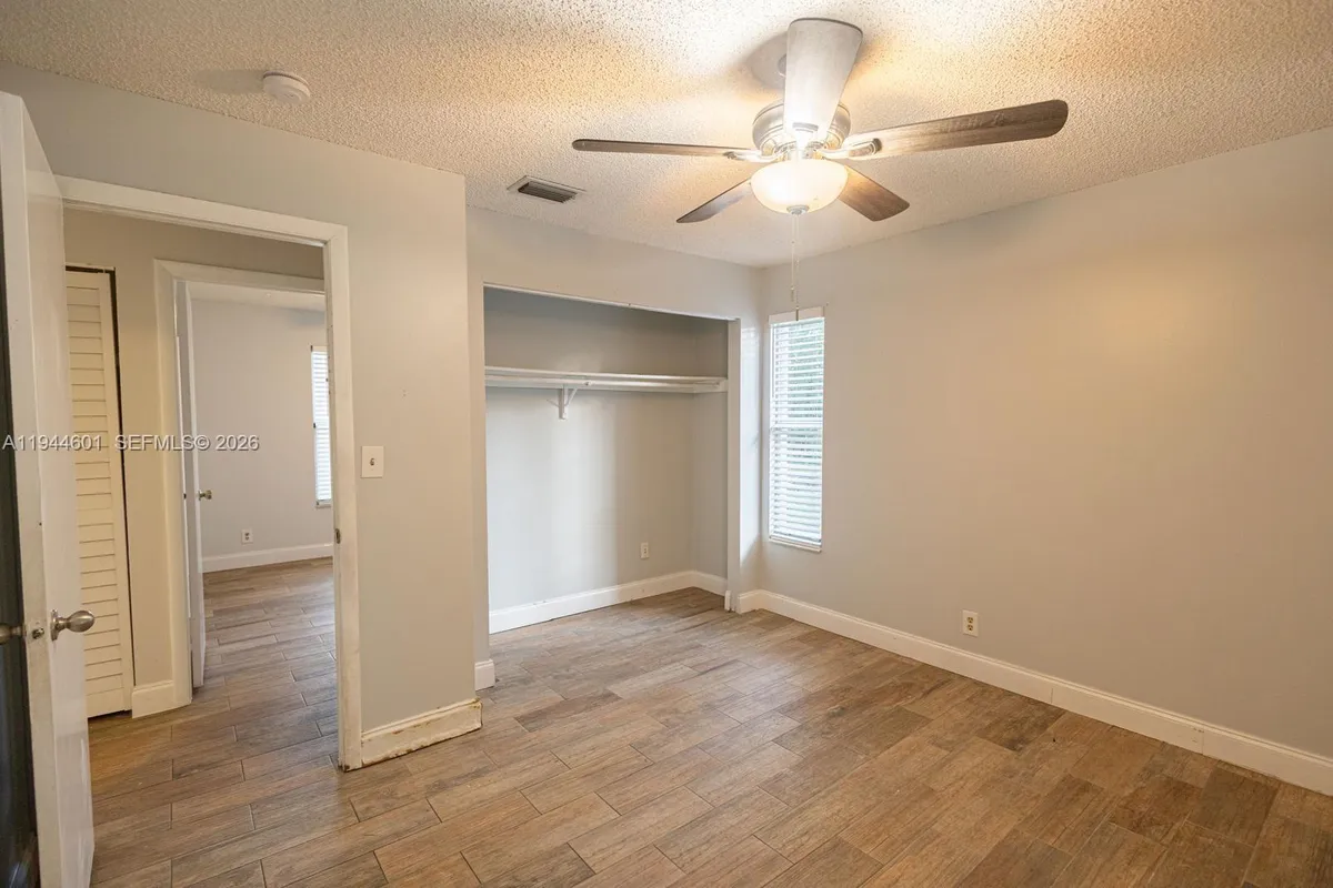 1181 W C Rd, Loxahatchee FL 33470