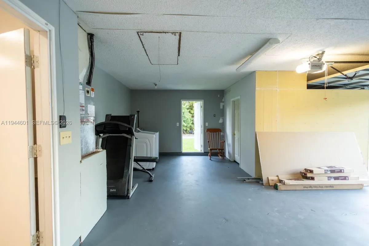 1181 W C Rd, Loxahatchee FL 33470