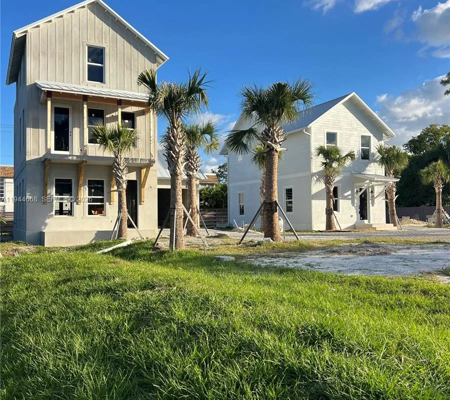 17 Tidewater Ct, Stuart FL 34996