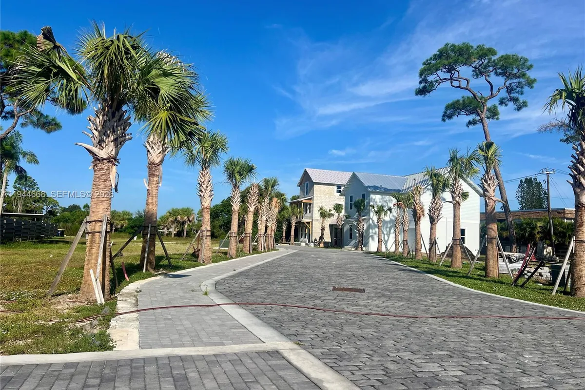 17 Tidewater Ct, Stuart FL 34996