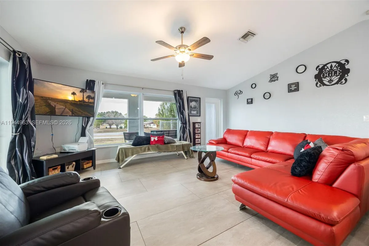 1053 SW Lock Ln, Moore Haven FL 33471