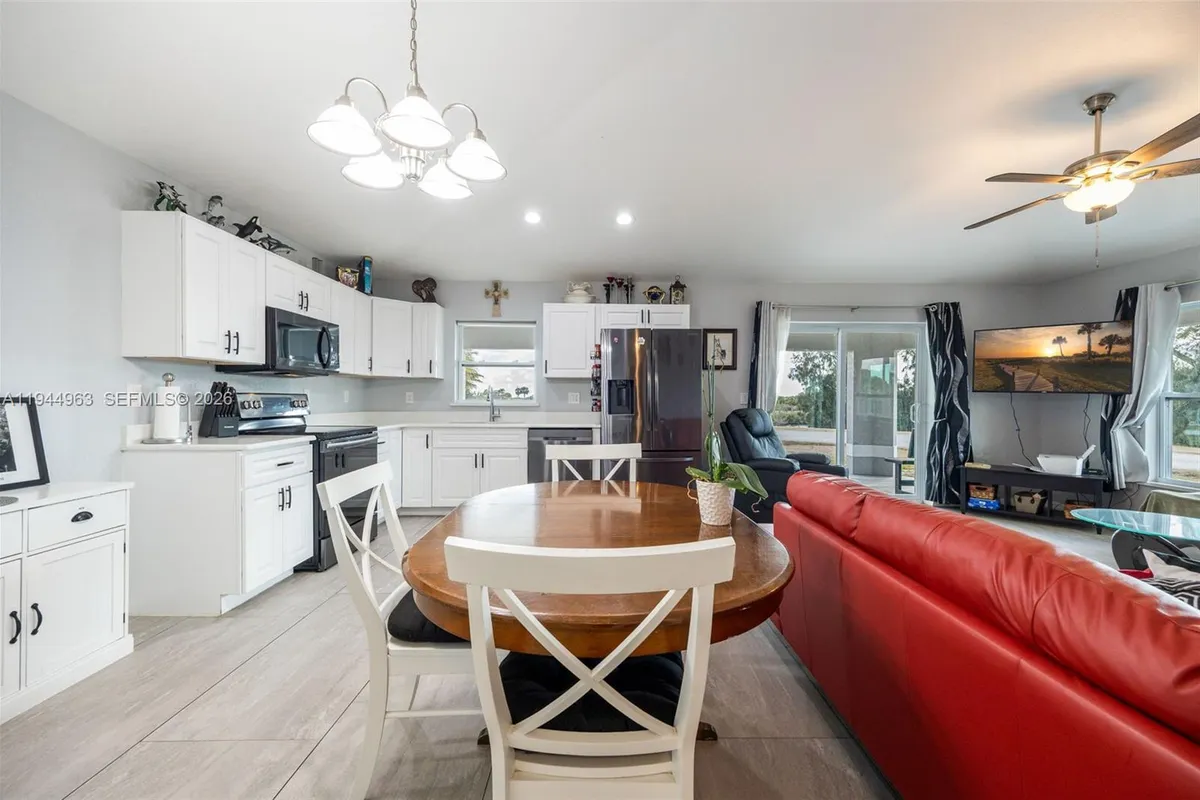 1053 SW Lock Ln, Moore Haven FL 33471