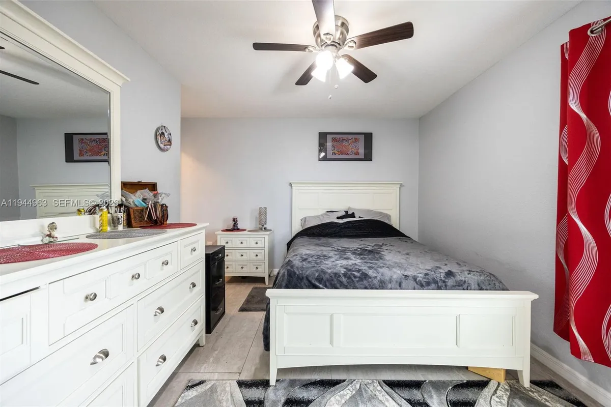 1053 SW Lock Ln, Moore Haven FL 33471