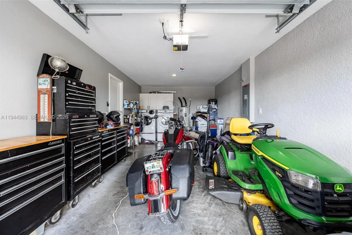 1053 SW Lock Ln, Moore Haven FL 33471