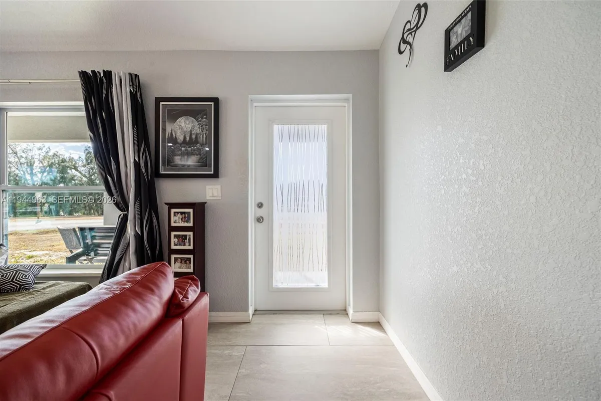 1053 SW Lock Ln, Moore Haven FL 33471