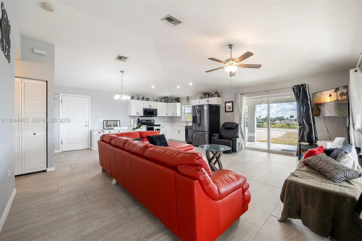 1053 SW Lock Ln, Moore Haven FL 33471