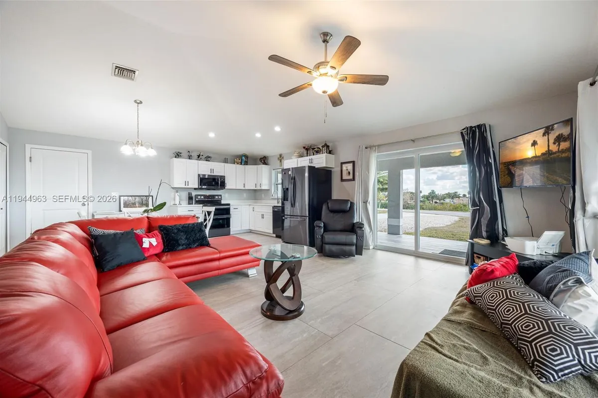 1053 SW Lock Ln, Moore Haven FL 33471