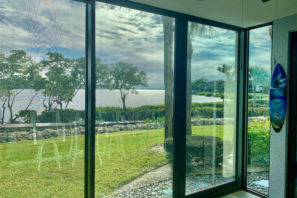 6142 SE Landing Way # 6, Stuart FL 34997