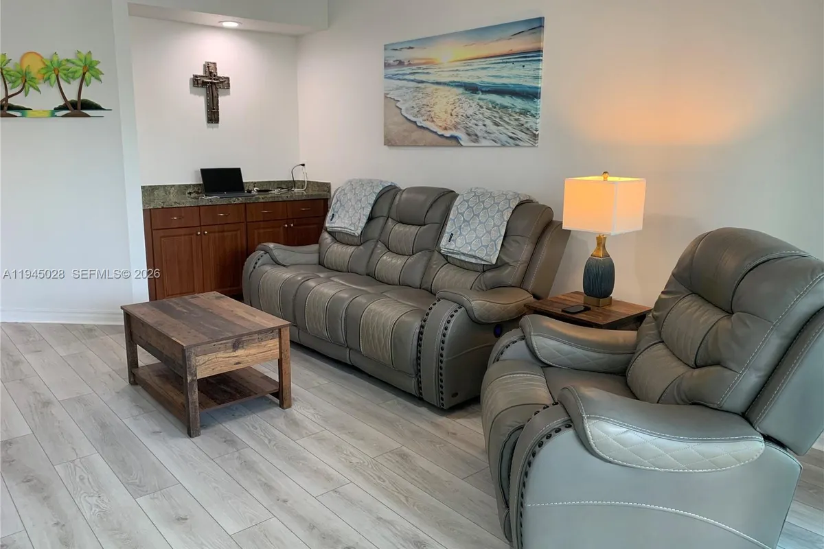 6142 SE Landing Way # 6, Stuart FL 34997