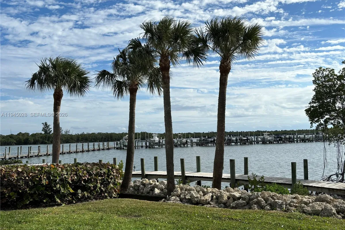 6142 SE Landing Way # 6, Stuart FL 34997