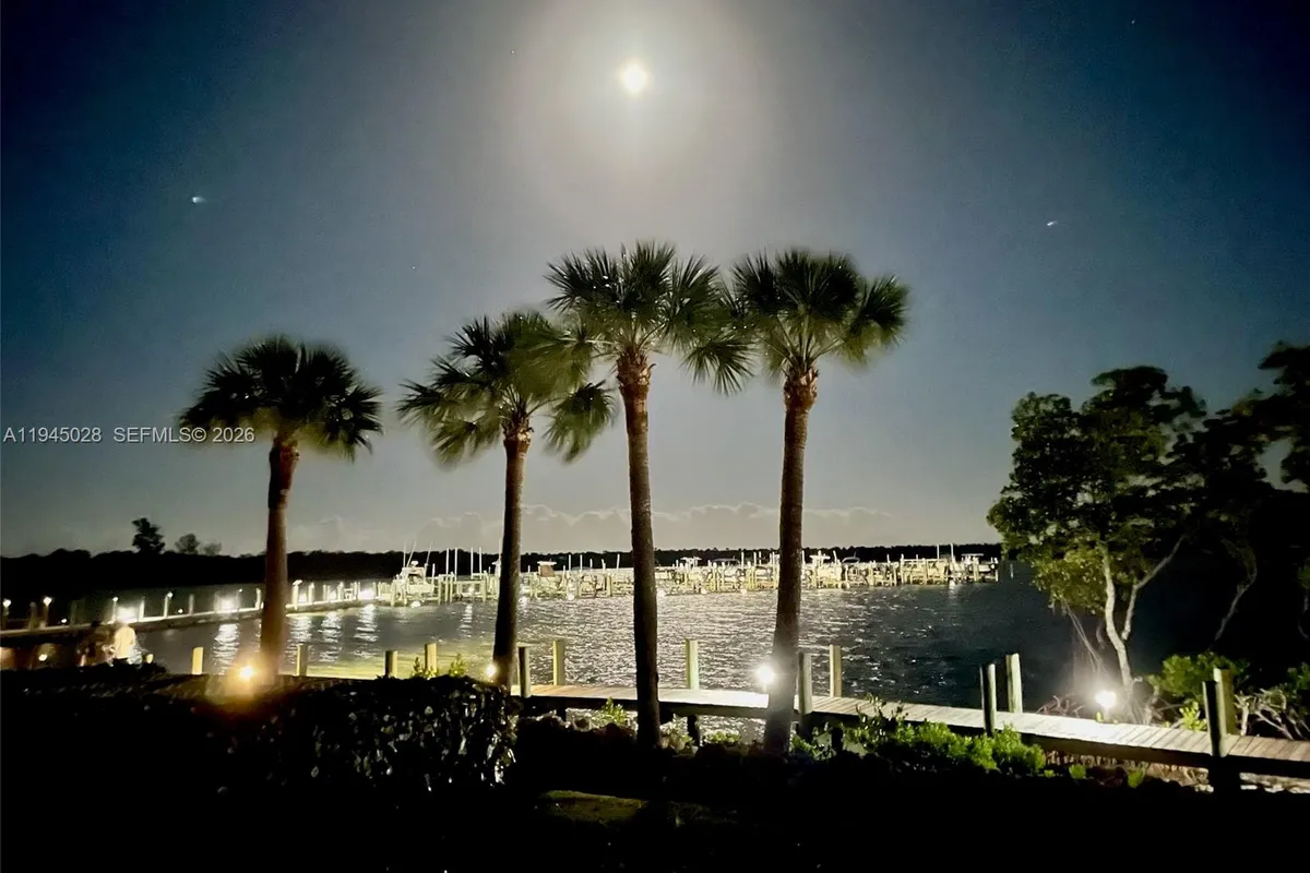 6142 SE Landing Way # 6, Stuart FL 34997