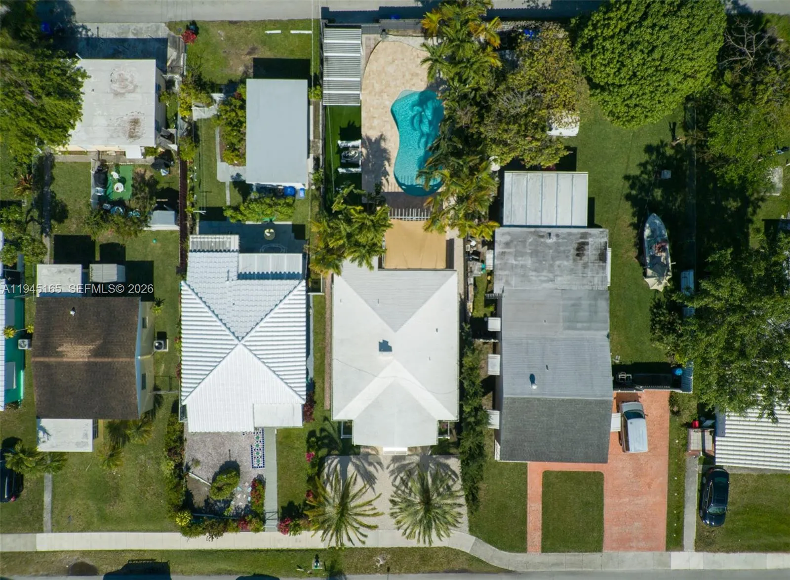 1627 Moffett St, Hollywood FL 33020