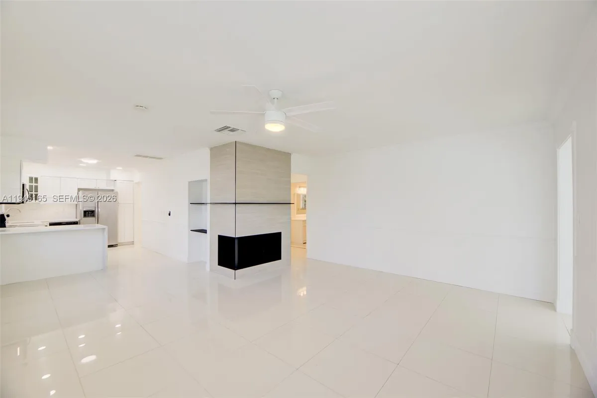 1627 Moffett St, Hollywood FL 33020