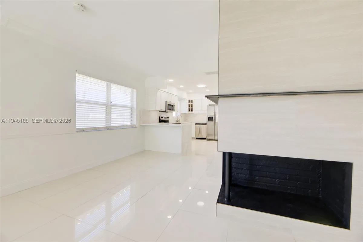 1627 Moffett St, Hollywood FL 33020