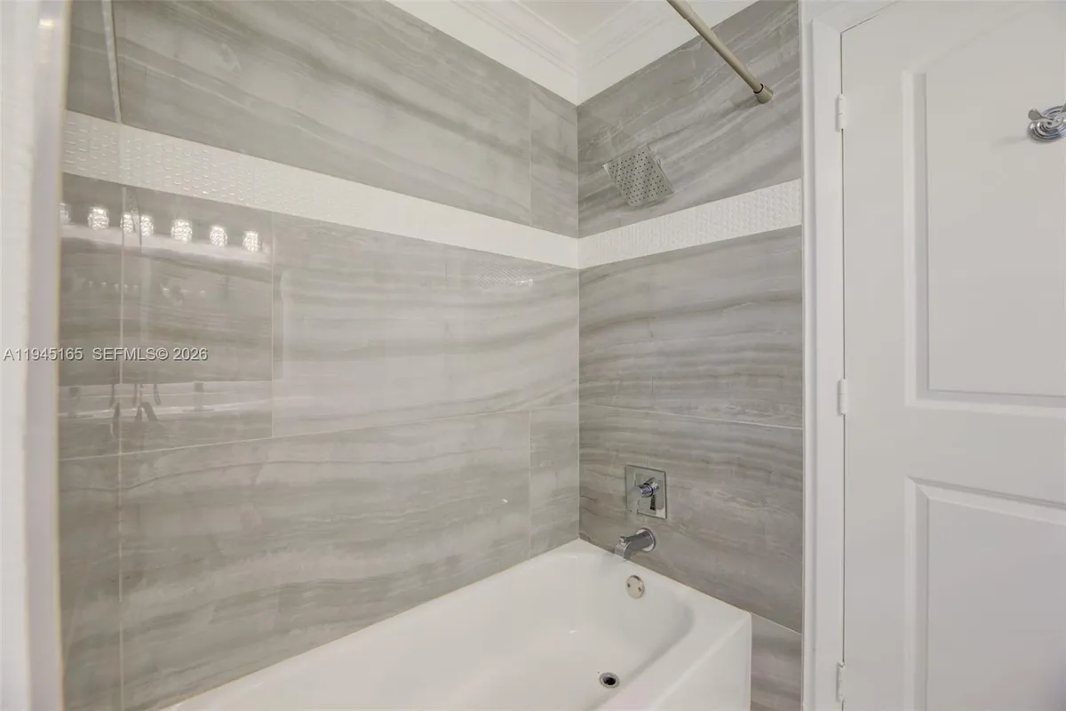 1627 Moffett St, Hollywood FL 33020