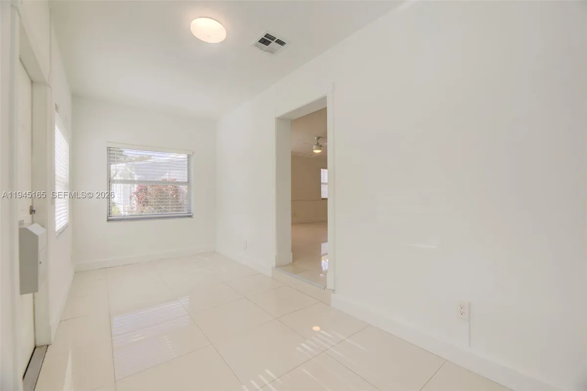 1627 Moffett St, Hollywood FL 33020