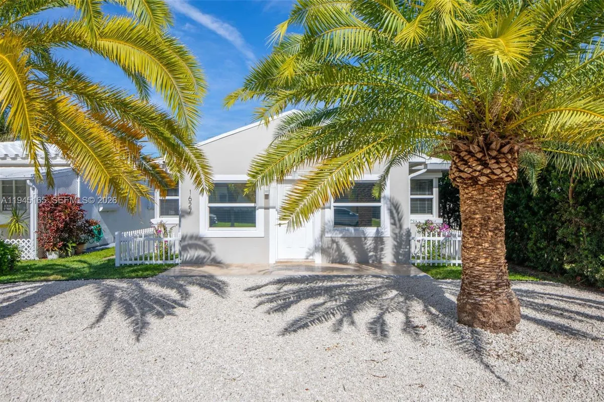 1627 Moffett St, Hollywood FL 33020