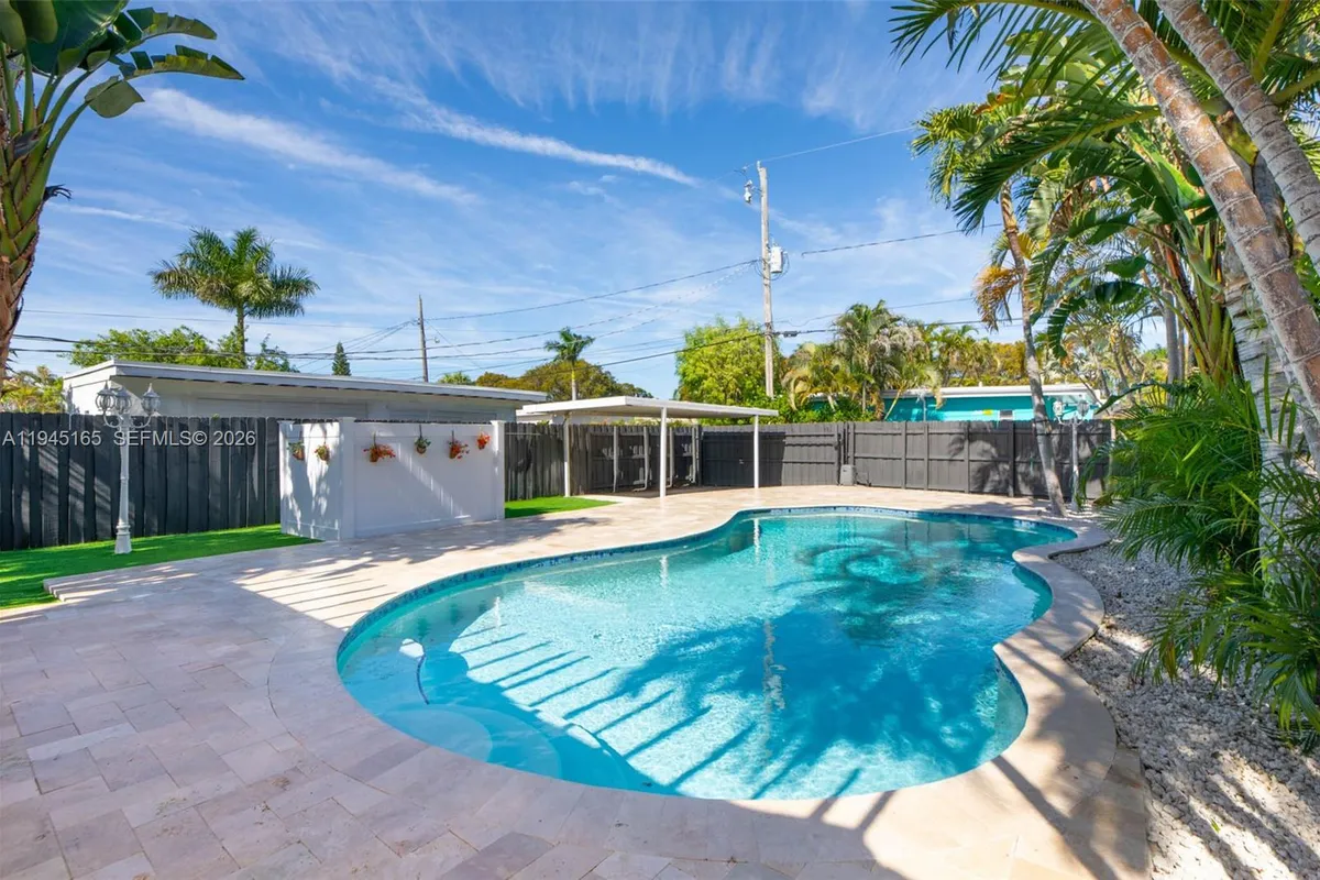 1627 Moffett St, Hollywood FL 33020