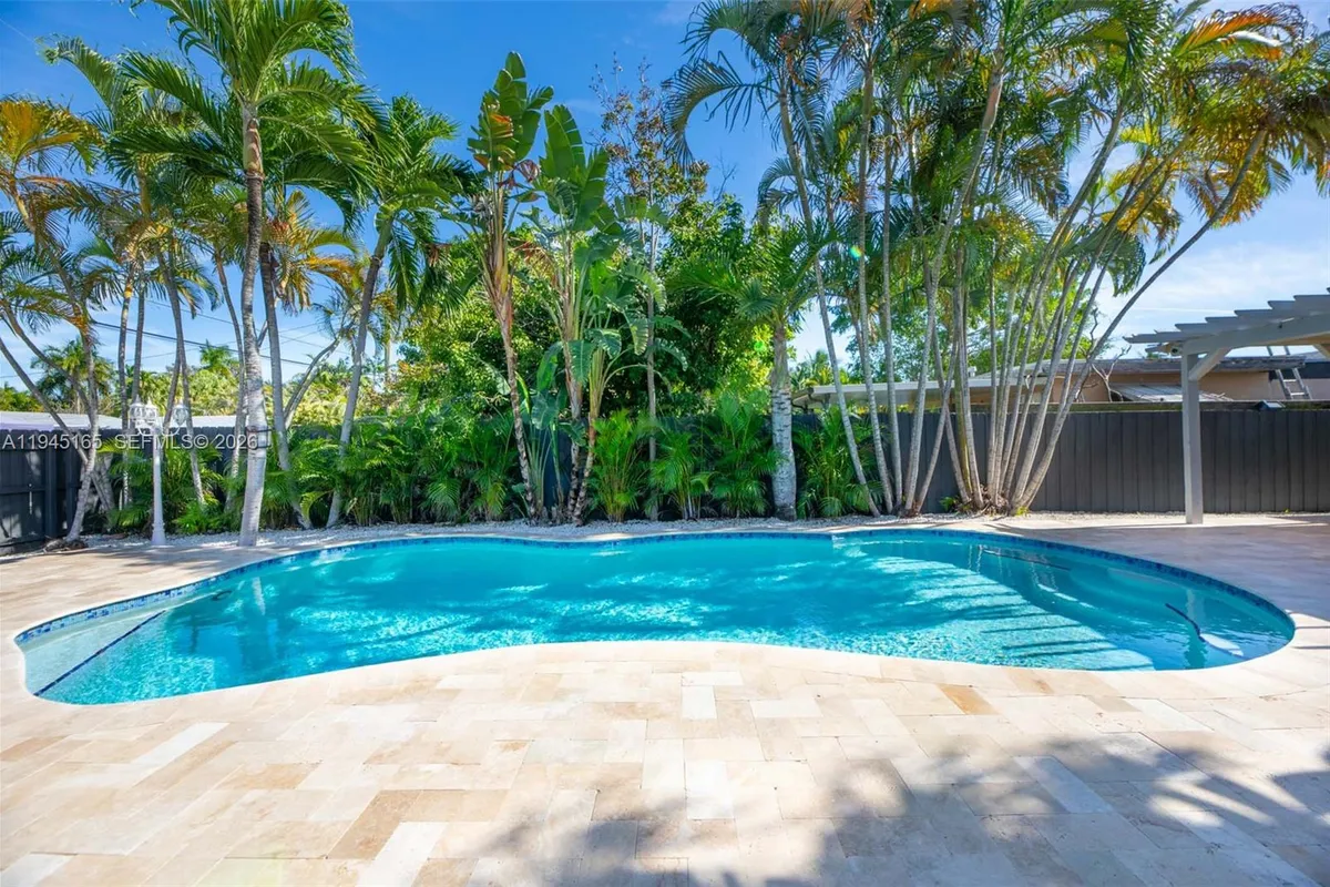 1627 Moffett St, Hollywood FL 33020