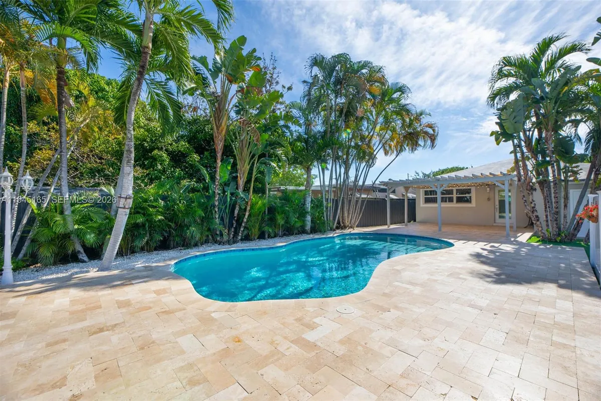 1627 Moffett St, Hollywood FL 33020