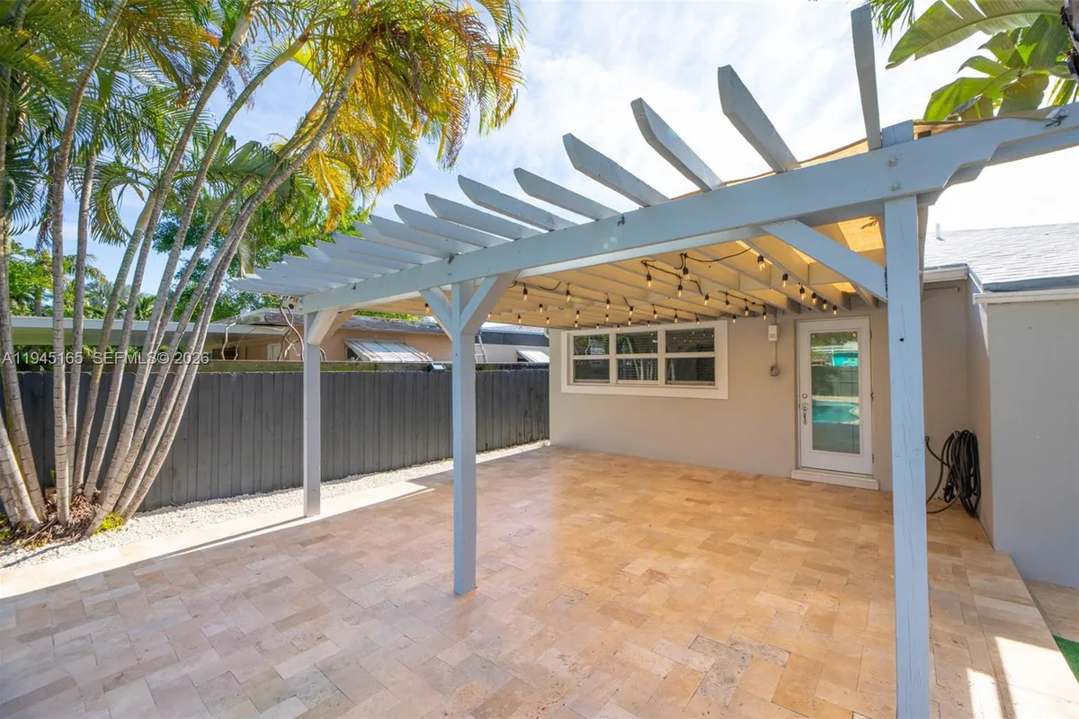 1627 Moffett St, Hollywood FL 33020