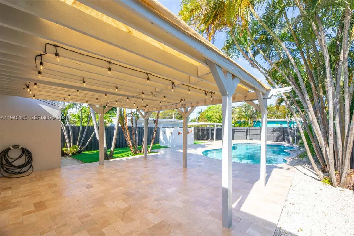 1627 Moffett St, Hollywood FL 33020