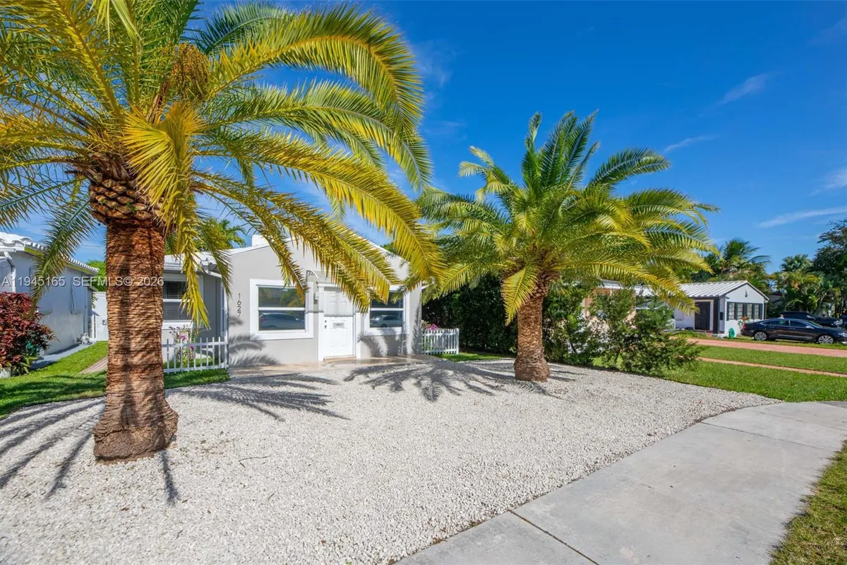 1627 Moffett St, Hollywood FL 33020