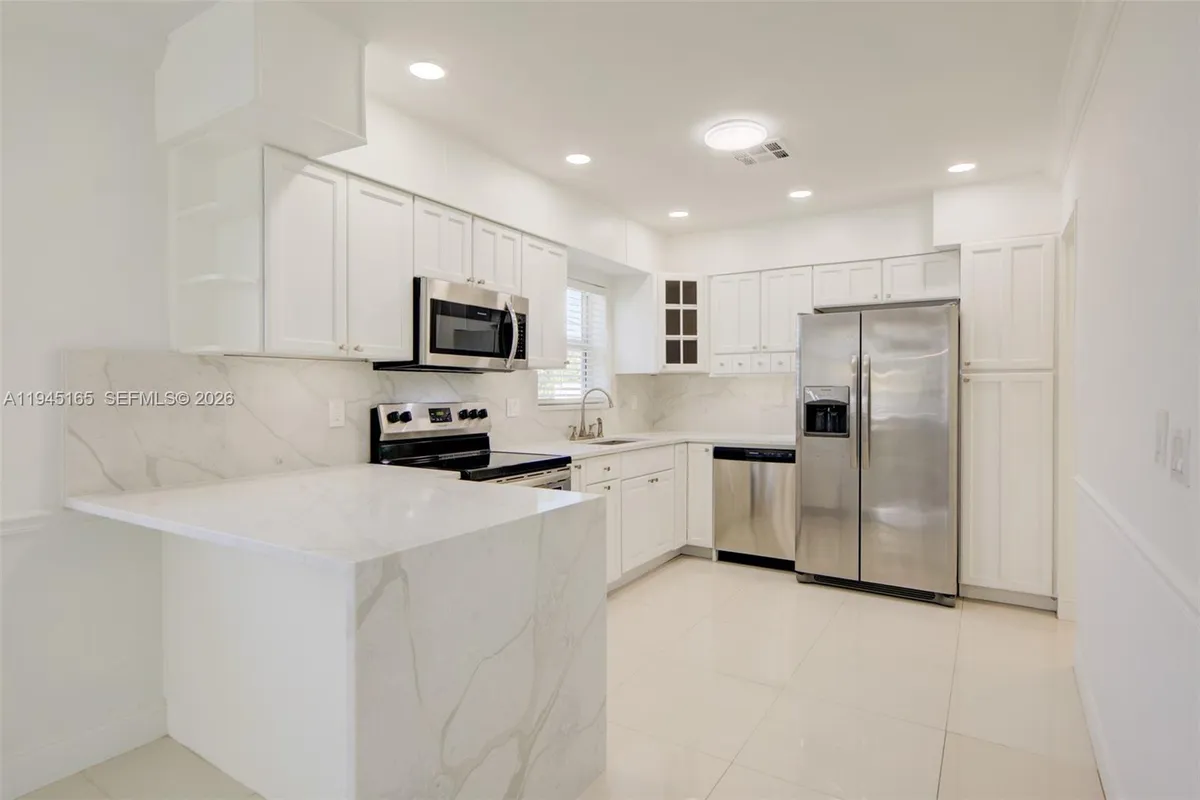 1627 Moffett St, Hollywood FL 33020