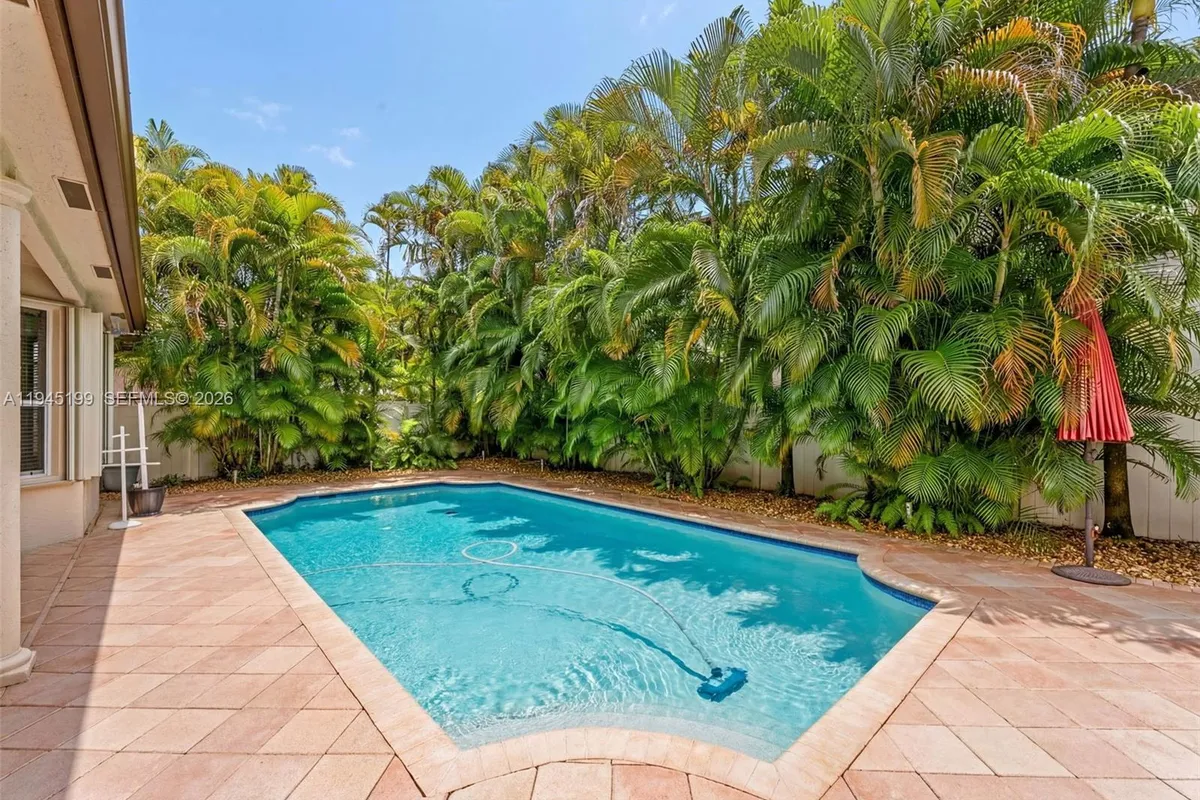 17492 SW 35th St, Miramar FL 33029