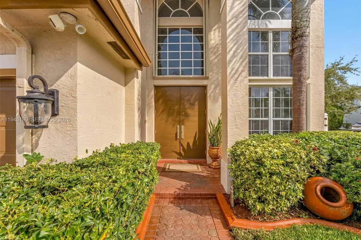 17492 SW 35th St, Miramar FL 33029