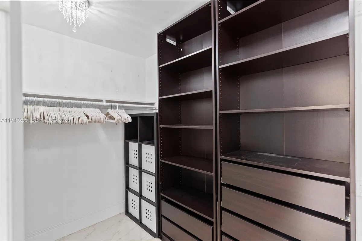 2851 NE 183rd St # 2214E, Aventura FL 33160