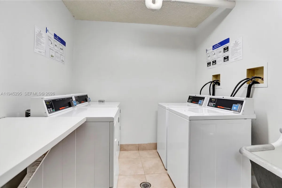 2851 NE 183rd St # 2214E, Aventura FL 33160