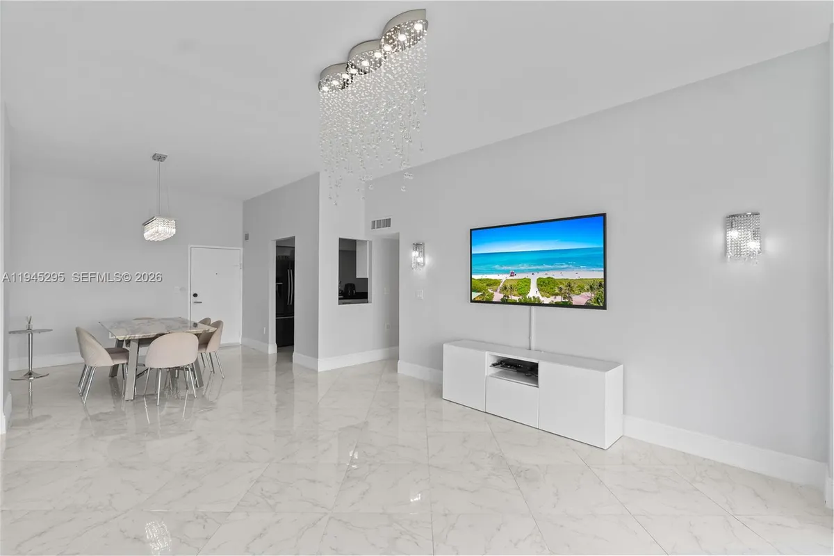 2851 NE 183rd St # 2214E, Aventura FL 33160