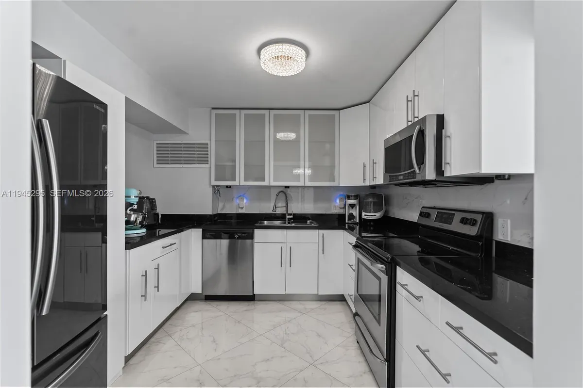 2851 NE 183rd St # 2214E, Aventura FL 33160