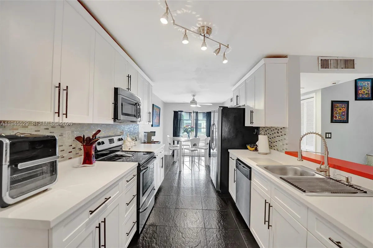 3301 Raleigh St # 4E, Hollywood FL 33021