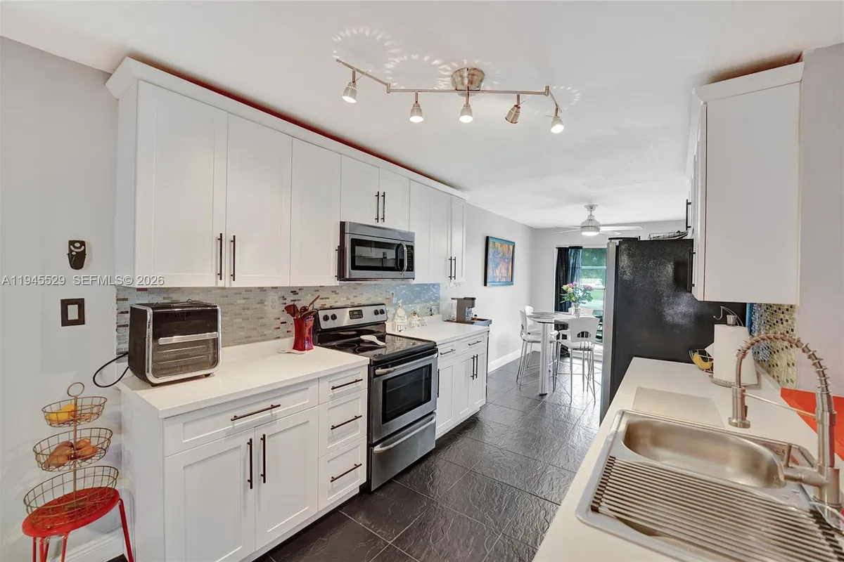 3301 Raleigh St # 4E, Hollywood FL 33021